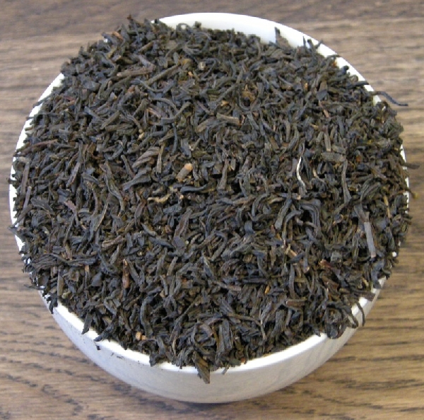 Russian Blend - Musta tee